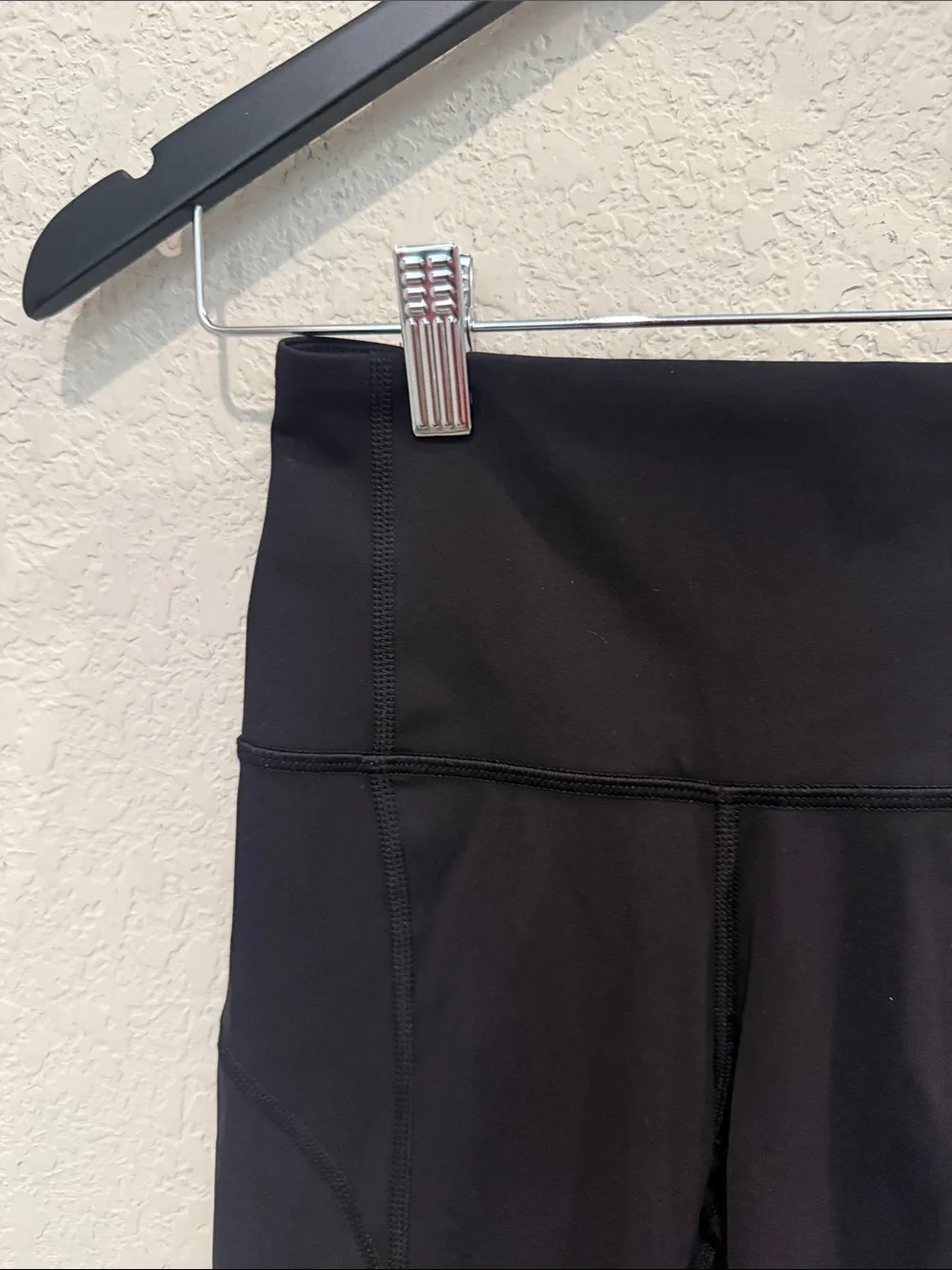 Lululemon Black High-Waist Athletic Capri Leggings size 2 - Picture 6 of 9